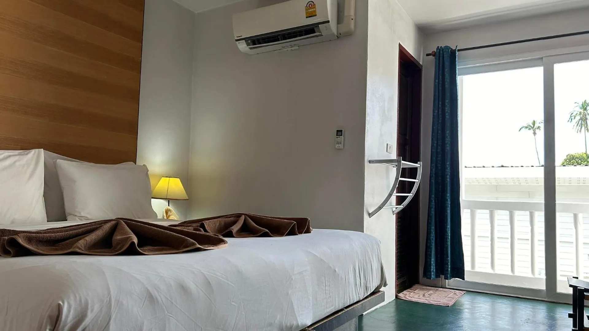 Pp Insula Hotel Phi Phi Don
