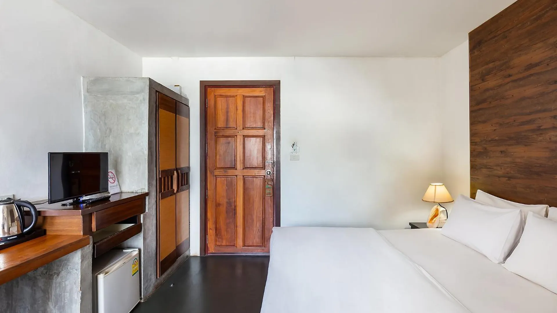 Pp Insula Hotel Phi Phi Don Guest house